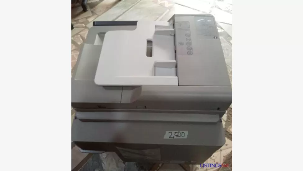 Canon IR Advance C 250i Scanner/Photocopier/Printer Table Top